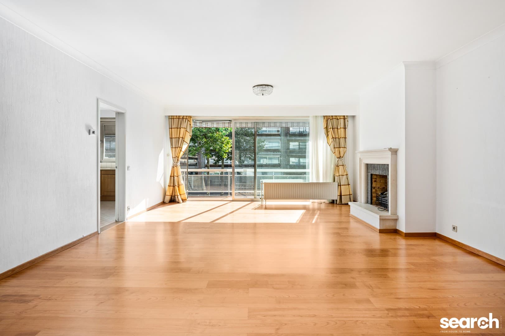 Ruim appartement met 2 slaapkamers en terras! 3