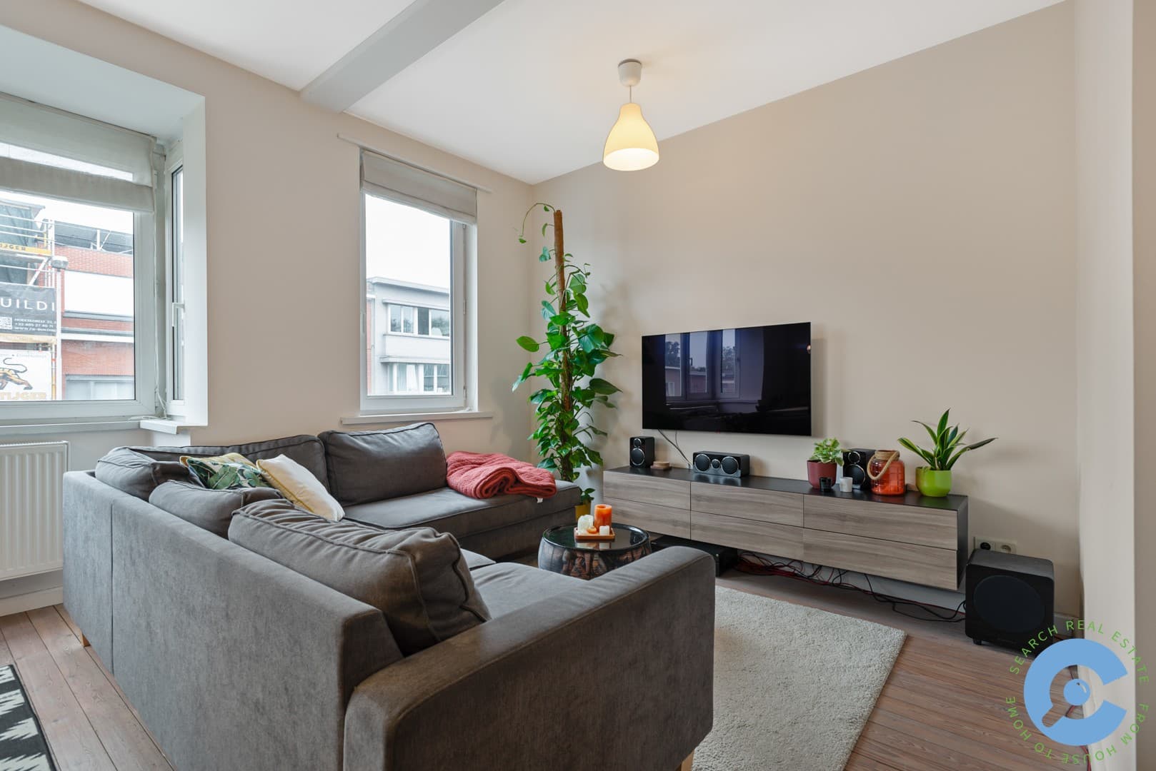 Ruim, instapklaar twee slaapkamerappartement! 2